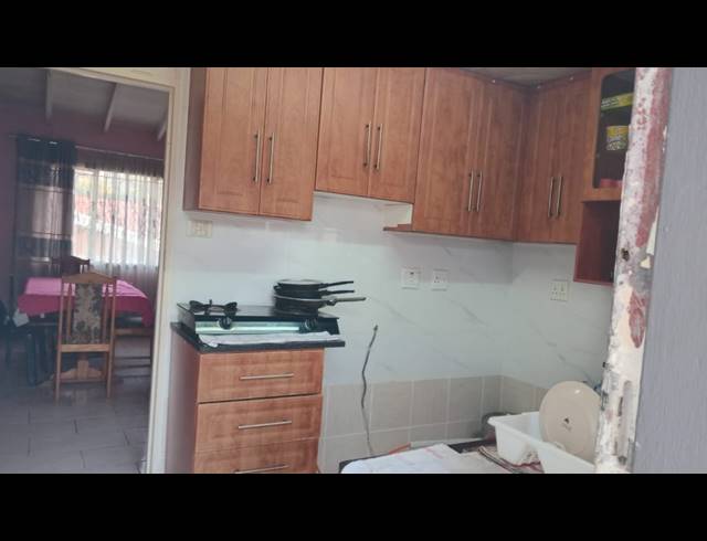 5 BEDROOM HOUSE FOR SALE IN CROSSMOOR